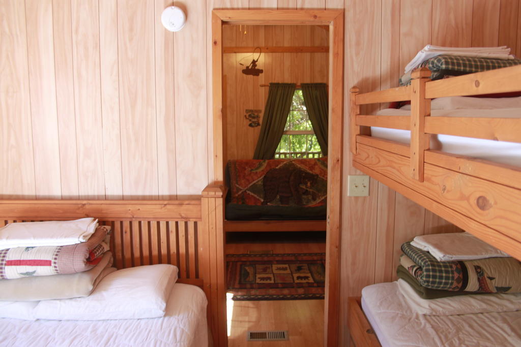 Virginia Creek Settlement Lodge